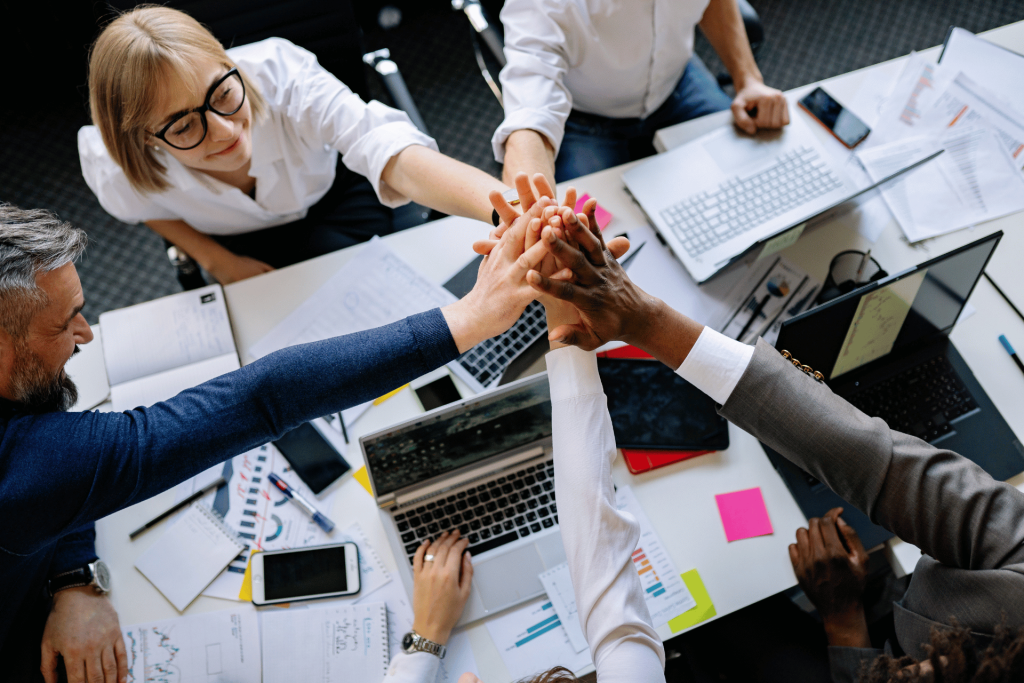 5 reasons why you should consider payroll outsourcing