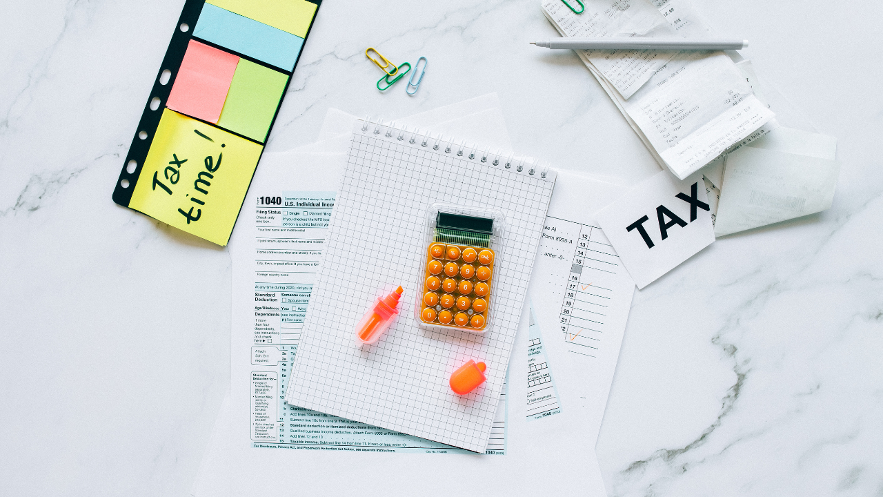 Using a SARS Tax Calculator in 2023 PaySpace